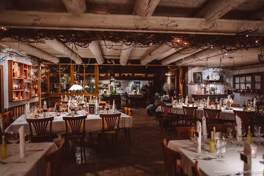 &Agrave; Charrew&auml;g