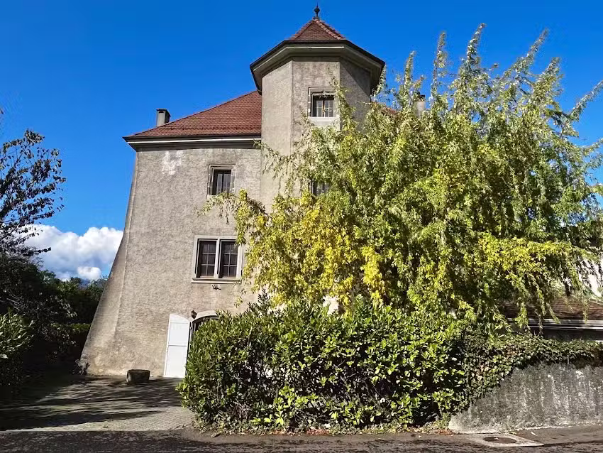 Ch&acirc;teau de Laconnex