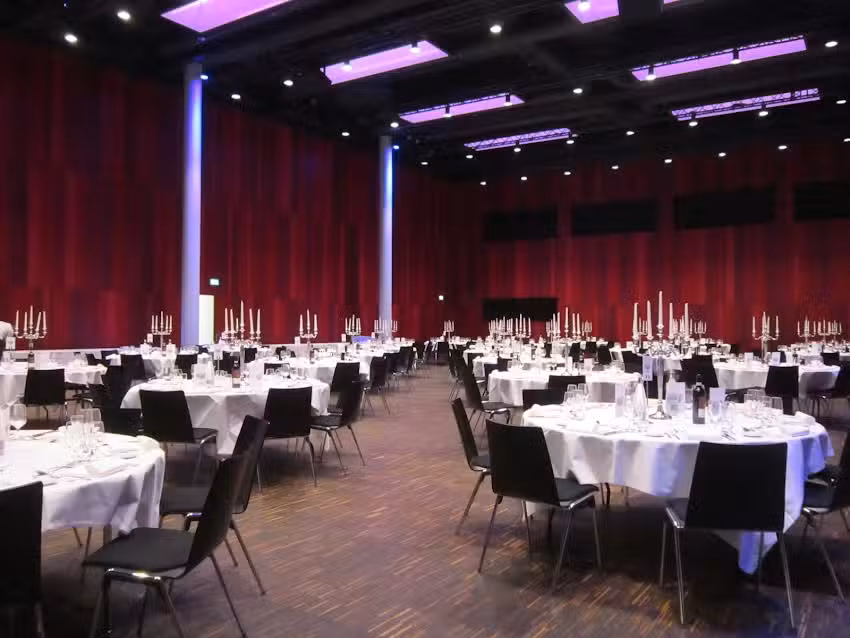 CAMPUS HALL Cultura + Congressi