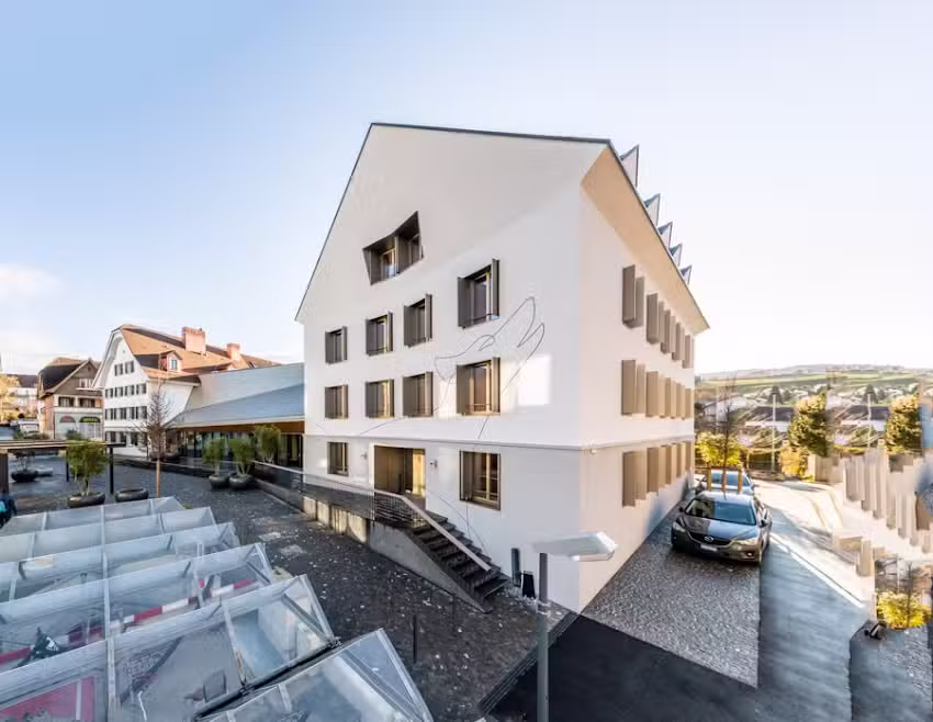 Caspar | L&rsquo;hotel a tre case