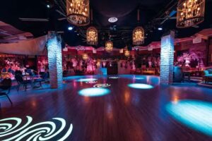 Dance Inn & Castle Courtyard