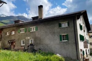 Ferien im Schloss Nufenen &ndash; B&B, Ferienwohnung, 1-Zimmer Studio, Schlosskeller und Hofladen