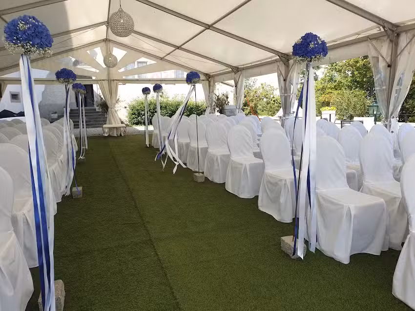 Hotel & Ristorante Schloss/Castle Schwandegg