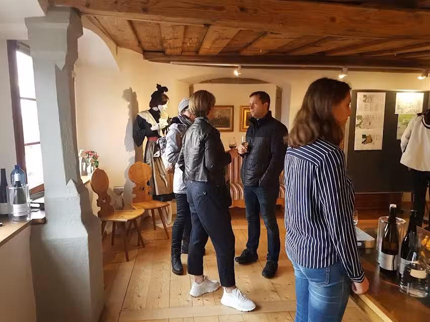 Museo locale di Balgach | Vecchio municipio | Appartamento per le vacanze | Laboratorio di ricamo a mano