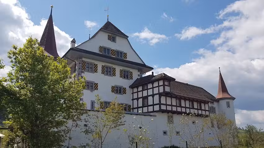 Parcheggio al castello sull&rsquo;acqua di Wyher