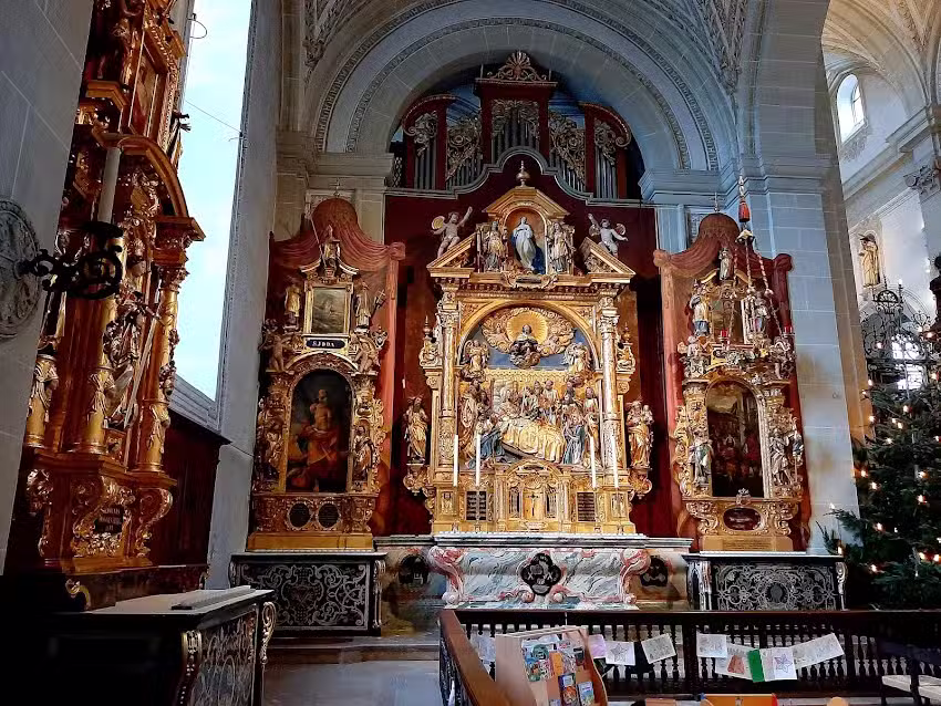Sala parrocchiale di San Leodegar nel cortile