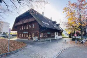 Schlossstrasse 5 (anciennement Freizythuus)