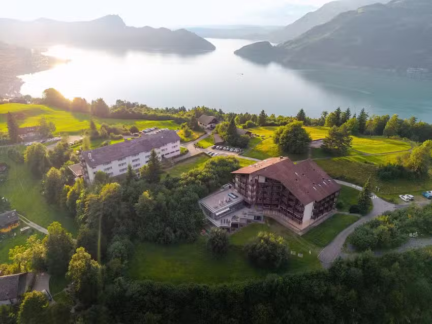 Hotel Lake View Heights